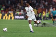 "Bavariya" Leau uchun 60 mln evro va yana bir futbolchini berishga tayyor. "Milan" 100 mln olmoqchi
