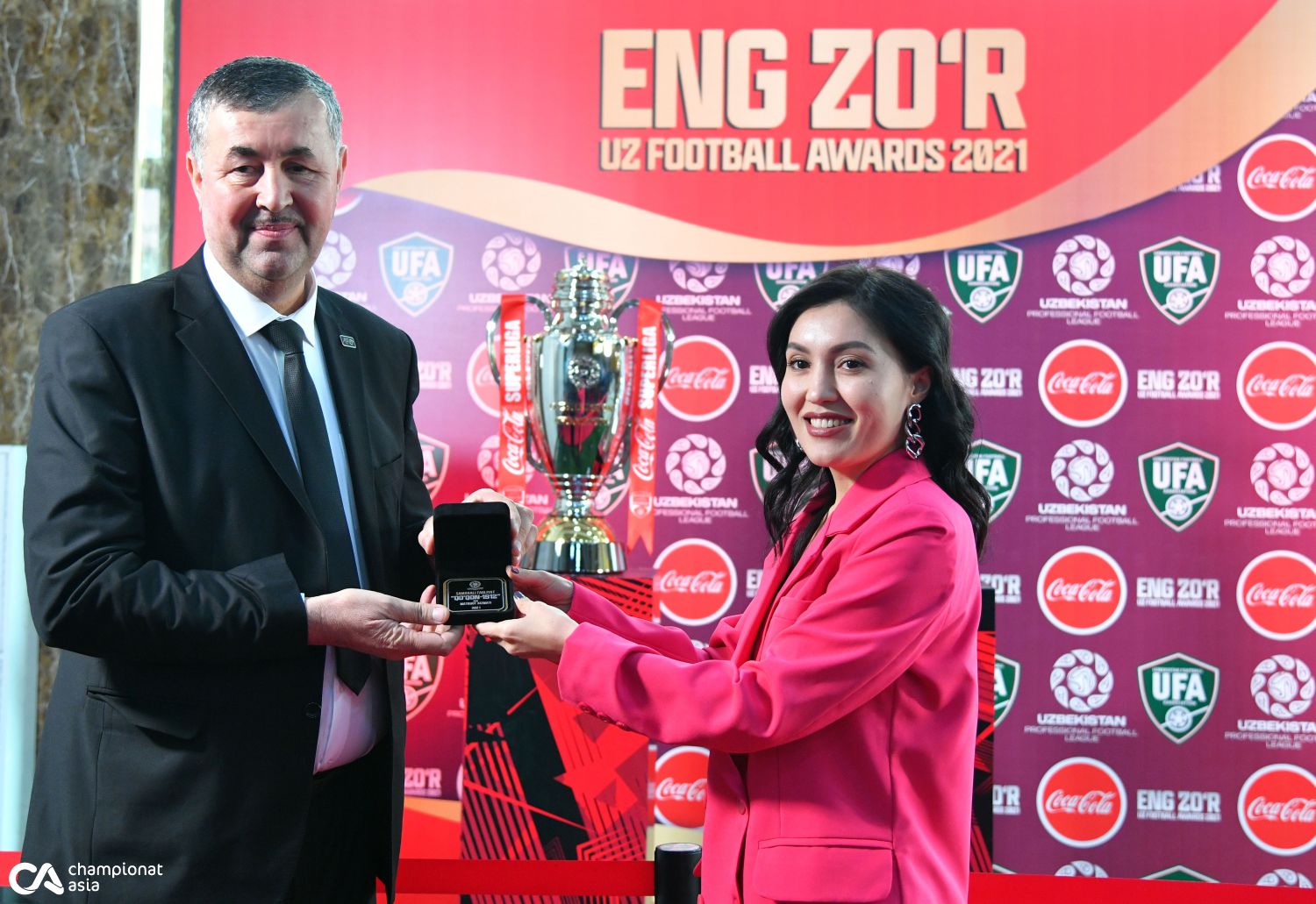 ФОТОГАЛЕРЕЯ. UZ Football Awards-2021. Церемония награждения лучших
