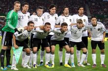 Германия жаҳон чемпиони бўлса футболчилар 300 минг евродан олишади