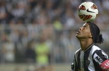 De Telegraaf: Роналдиньо перешел в «Бешикташ»