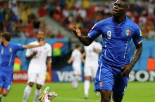 Балотелли: "Матч Италия — Уругвай не сводится к моему противостоянию с Суаресом"