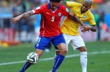 Маурисио Пинилья: “ФИФА Суарес каби Пайвуни ҳам қаттиққўллик билан жазолаши керак”