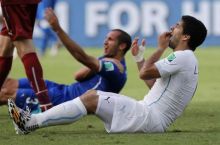 ФИФА отклонила апелляции Суареса и Федерации футбола Уругвая на дисквалификацию за укус Кьеллини