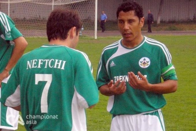 Onlayn porno tubsiz teshiklar Pastki qismida qiz bilan birinchi marta jinsiy aloqa qilish uchun pozitsiyalar