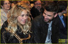 Защитник "Барселоны" Пике и певица Шакира снова станут родителями