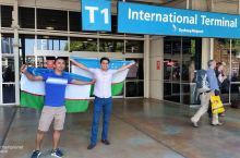 Национальную сборную Узбекистана в Австралии встретили соотечественники