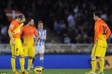 "Barselona" futbolchilari Luis Enrikedan norozi, Messi esa u bilan gaplashmayapti
