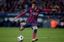 Neymar: "Barselona"da baxtliman va Angliyaga ko'chib o'tish haqida o'ylamayapman"