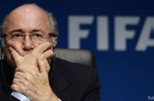 Блаттер объявил о решении покинуть пост президента ФИФА