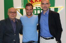 Van der Vaart "Atletik"ka qarshi o'ynashi mumkin