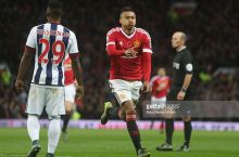 Lingard - 2015 yil MYU safida jarima maydonchasi tashqarisidan gol urgan birinchi futbolchi