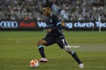 Sterling: "Manchester Siti"ga o'tishdan oldin Agueroga nazar tashladim"