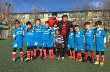 Hasanjon Ergashev "Lokomotiv"ning "KYU-2015" ishtirokchilari bilan futbol o'ynadi