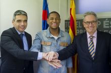 «Барселона» объявила об аренде Роберта Гонсалвеса