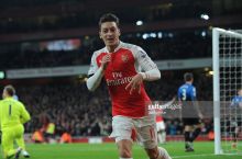 Ozil Arsenal bilan shartnomani uzaytirishni istamadi