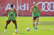 Robben: "Bavariya" 11 futbolchi bilan hech bir turnirda g'alaba qozona olmaydi"