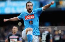 Italiya. Napoli Fiorentina bilan durang o'ynadi, Lacioda mag'lubiyat