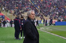 Roberto Donadoni "Bolonya"da qoladi va Italiyani boshqarmaydi