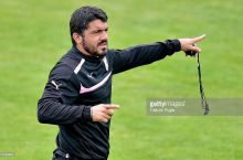 Gattuzo hakamni haqorat qilgani uchun mavsum oxirigacha diskvalifikaciya qilindi