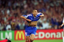 Евро-2000 қаҳрамони Трезегенинг Европа чемпионатлари тарихидаги рамзий терма жамоаси