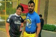 В Иране футболиста отстранили на полгода за фото в желтых брюках