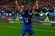 Жиру Франция футболи тарихига кирди