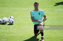 Роналду: "Евро-2016 финалида Франция терма жамоаси фаворит"