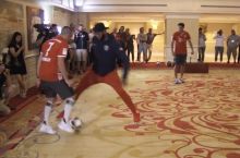 "Bavariya" futbolchilari amerikalik basketbolchilar bilan bellashishdi (video)