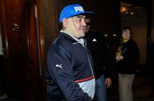 Olamsport: Meyvezer mashg'ulotlarga qaytdi, Maradona yuzini plastik operaciya qildirdi va boshqa xabarlar
