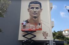 В Фуншале в честь Роналду открыли стену с большим изображением игрока