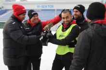 Futbolchilar va murabbiylar Gevorkyanni tabriklashdi (FOTO)
