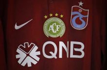 Trabzonsor futbolchilari SHapekoense logotipi tushirilgan libosda o'ynashadi