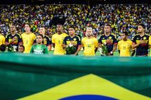 Braziliya "SHapekoense" futbolchilari xotirasiga bag'ishlangan o'yinda Kolumbiyani mag'lub etdi