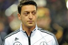 Mesut O'zil: “2010 yilgi JCHdan keyin “Barselona”ga o'tishim mumkin edi”