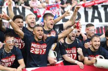 «Ред Булл Зальцбург» в 4-й раз подряд стал чемпионом Австрии