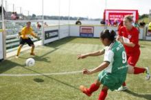 Женская сборная Кыргызстана сегодня сыграет за бронзу чемпионата мира по уличному футболу
