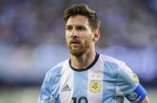 “Vest Xem”ning sobiq posboni Messi futbol tarixidagi eng yaxshi futbolchi bo'lishi uchun nima qilish lozimligini aytdi