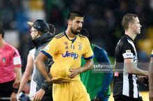 Sami Xedira "Udineze"ga qarshi bahsdagi to'pni o'zi bilan olib ketdi (FOTO)