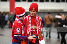 "Manchester Yunayted" futbolchilaridan o'ziga hos harakat + FOTO