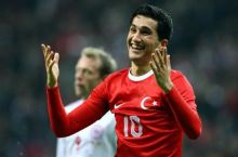 Нури Шахин завершил карьеру в сборной Турции