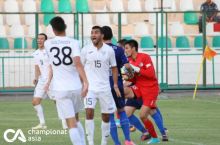 “Metallurg” bir qator faxriy futbolchilar bilan xayrlashdi va Toshkentda yig'ildi