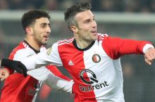 Robin van Persi oradan 14 yil o'tib, “Feyenoord” safida gol urdi
