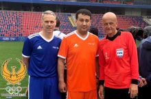 Umid Ahmadjonov va futbol afsonalari ramziy manoda jahon chempionatini boshlab berishdi