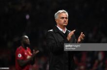 Garri Nevillning fikricha, "Manchester Yunayted" Mourinoni istefoga chiqarmasligi kerak