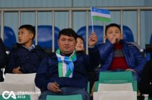 Узбекистан - КНДР. Фотогалерея болельщиков на стадионе