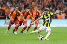 “Istanbul derbisi”: 3 ta qizil, 4 ta gol. “Fenerbaxche” hisobda ortda borib durang o'ynadi
