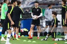 На сайте АПЛ отправили Сон Хён Мина в сборную Японии. Твиттер Кубка Азии остроумно отреагировал
