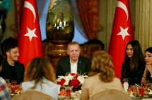 Mesut O'zil Turkiya prezidenti bilan iftorlik qildi