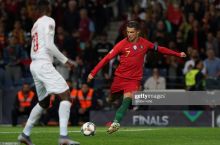 Португалия - Швейцария 3:1
Роналду хет-трик қилди.