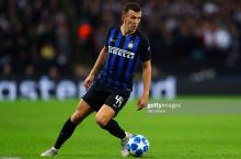 "Inter"ning asosiy futbolchilaridan biri jamoani tark etadi